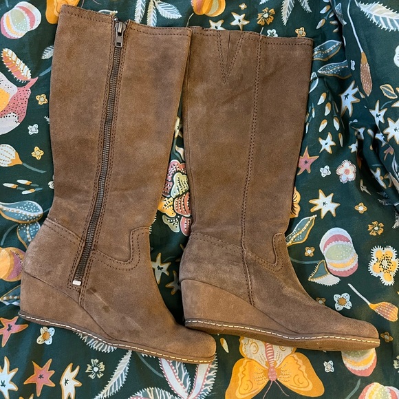 LAST CHANCE💥 Franco Sarto Knee High Suede Wedge Boots - Picture 2 of 5